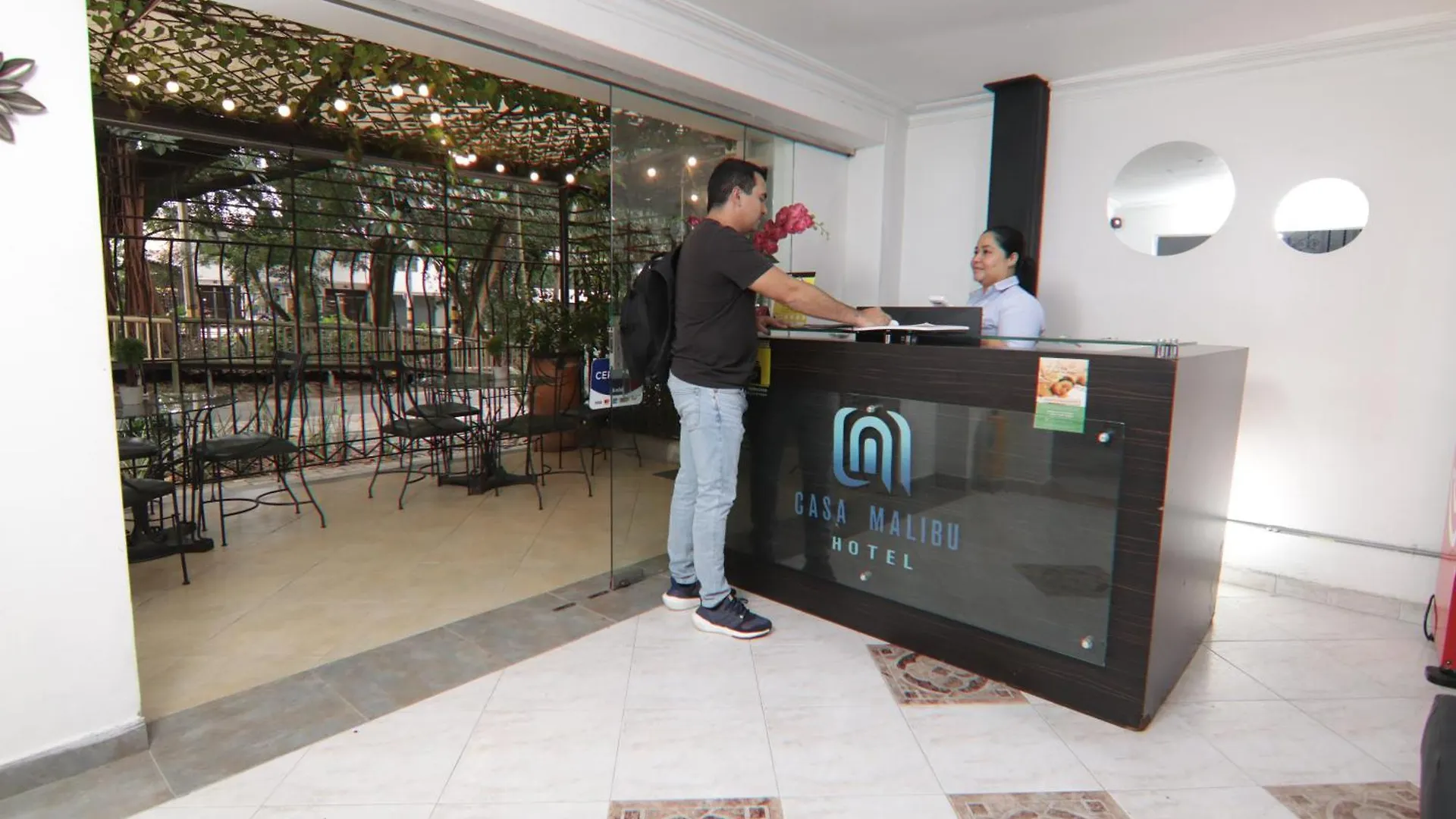 Hotel Casa Laureles Malibu Medellín Colombia