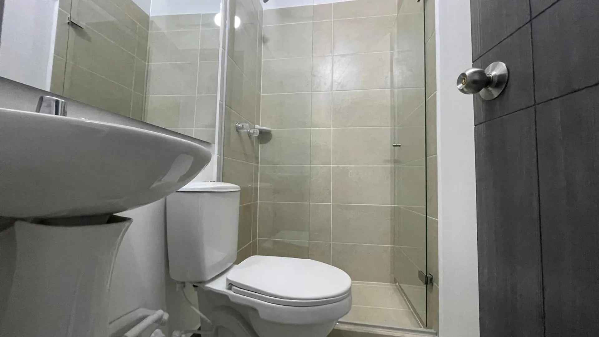 Hotel Casa Laureles Malibu Medellín Colombia